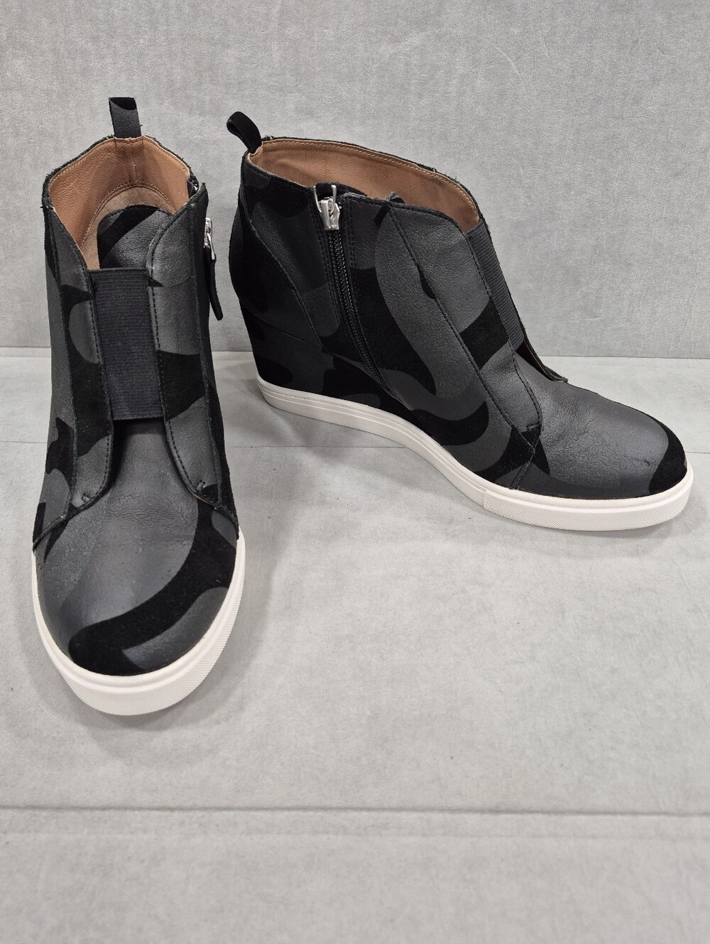 Linea Paolo Felicia wedge booties women's 9.5M black leather camouflage slip on